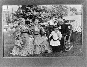 Primary view of object titled '[Photograph of Ellen Scott Munson, Fern Munson, Mr. Bell, and Fern Munson's Son #1]'.