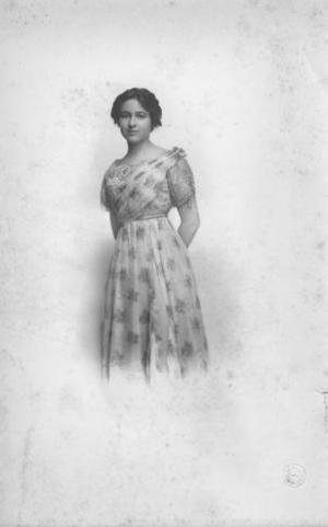 [Dorothea Guenther c. 1913.]