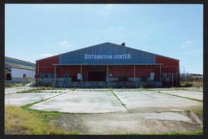 [Photograph of the Distribution Center at the Central Prison Unit]