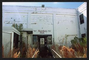 [Photograph of the Searcher's Desk Building at the Central Prison Unit]