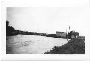 Primary view of object titled '[Red River Flood in Gainesville, Texas]'.