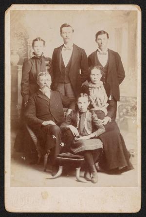 [Portrait of an Unknown Family from Denton, Texas]