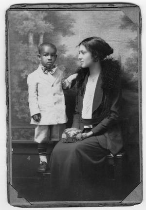 [Portrait of an Unidentified Mother with a Child]