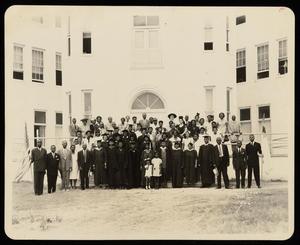 Primary view of object titled '[Photo of a Group in front of Paul Quinn College]'.