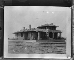 Primary view of object titled '[Unidentified building from the Shary Collection]'.
