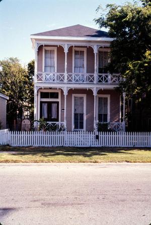 [House at 1826 Avenue L]