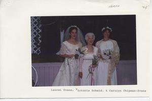 [Group Bridal Photo of Laurel Evans]