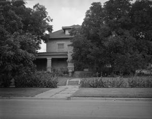 Primary view of object titled '[915 NW 4th Avenue]'.