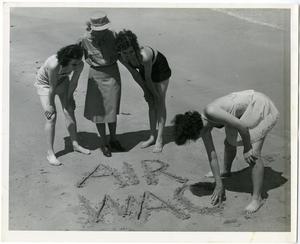 [Women's Auxiliary Corps Members Writing in Sand on the Beach]