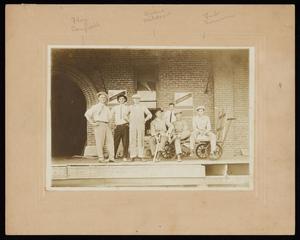 Primary view of object titled '[Bonham Wholesale Grocery, Workers on Dock]'.