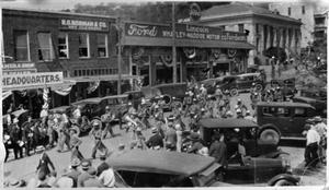 [The West Texas Chamber of Commerce Parade, 1925]