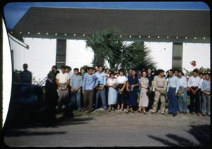 [Photograph of Young People in Front of Iglesia Presbiteriana Mexicana]