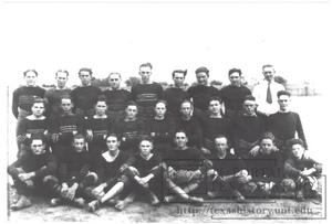 Primary view of object titled '[Henrietta HS Football Team]'.