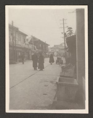 [People on the Street of Niigata]