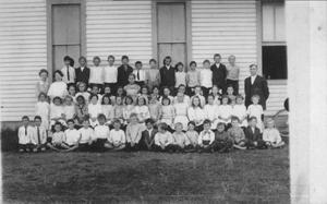 [Rosenberg Public School students c. 1916]
