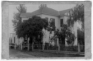 Primary view of object titled 'J.A. Bret home in Hitchcock'.