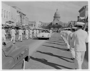 Primary view of object titled 'Inauguration Day parade held in front of the Capitol building in Austin'.
