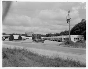 Primary view of object titled '[Lone Star Courts motel]'.