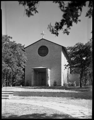 [Exterior of Little Chapel-in-the-Woods]