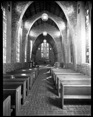 [Interior of Little-Chapel-in-the-Woods]