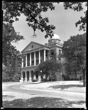 Old Admin Building before circle drive