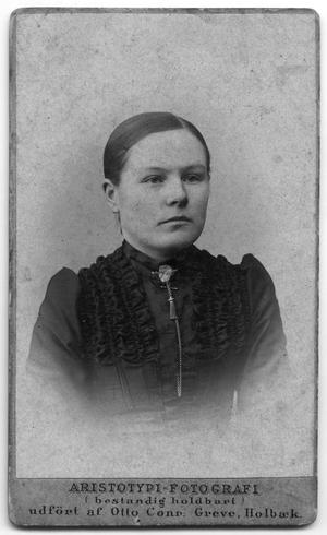 Portrait of Sophie Jensen Olson