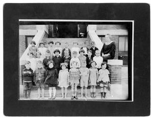 Primary view of object titled '[Sanger School class picture 1923-24, First grade]'.