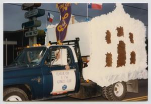 Primary view of object titled '[Float in the League City Sesquicentennial Parade]'.