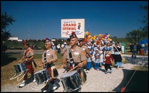 [Texas Folklife Festival Opening Parade]