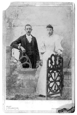 Primary view of object titled '[Unidentified Couple]'.