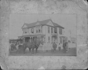 [J.T. Dyer Home and family, Morton St, Richmond, TX.]