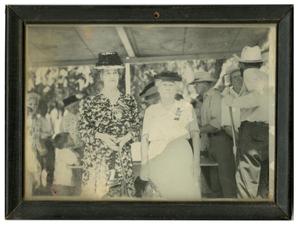 Mrs. Buster and Mrs. Dwight enjoying the Old Settlers festivities in 1948