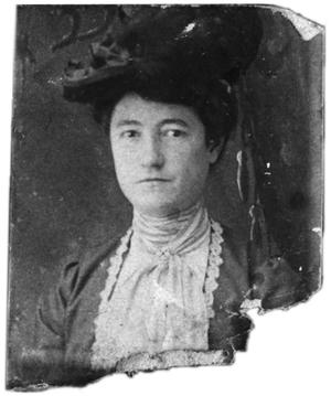 Portrait of a woman in a black hat