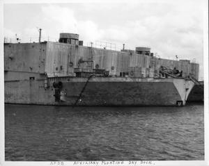 [Auxiliary Floating Dry Dock]