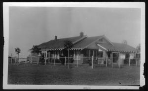 Primary view of object titled '[unidentified house.]'.