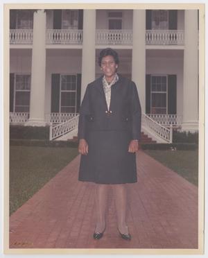 [Barbara Jordan In Front of the Governor's Mansion]