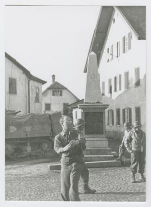 Primary view of object titled '[Four Soldiers By Monument]'.