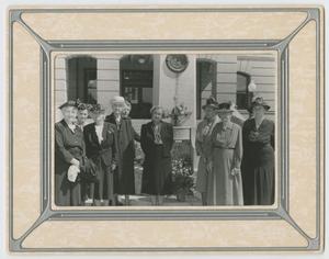 Primary view of object titled '[United Daughters of the Confederacy at a Confederate War Memorial]'.