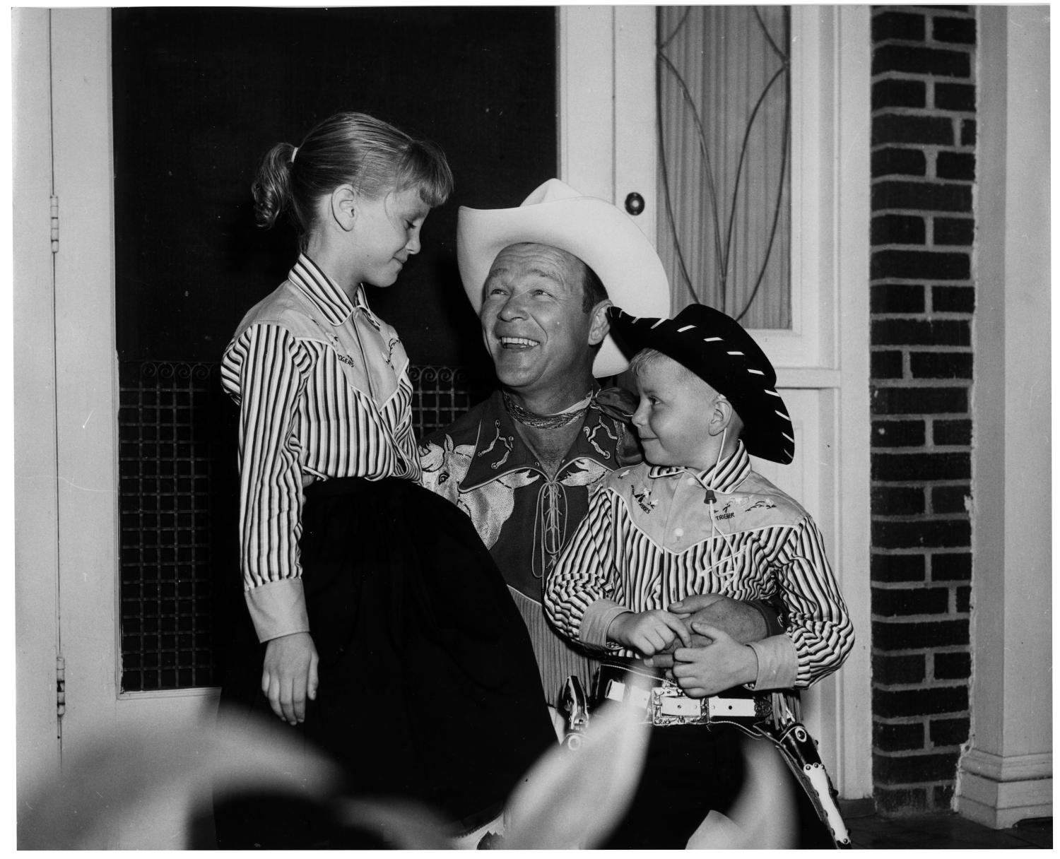Roy Rogers and Methodist Home Children - The Portal to Texas History