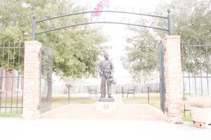[Statue in Confederate Memorial Plaza]