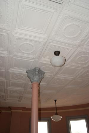[Column and Lamps]