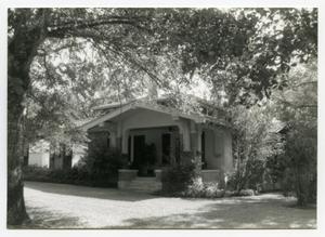 Primary view of object titled '[L. A. and Adelheid Machemehl House Photograph #4]'.