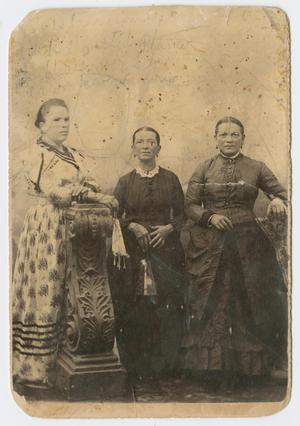 [Portrait of Refugia Dutchover and Her Daughter and Granddaughter]
