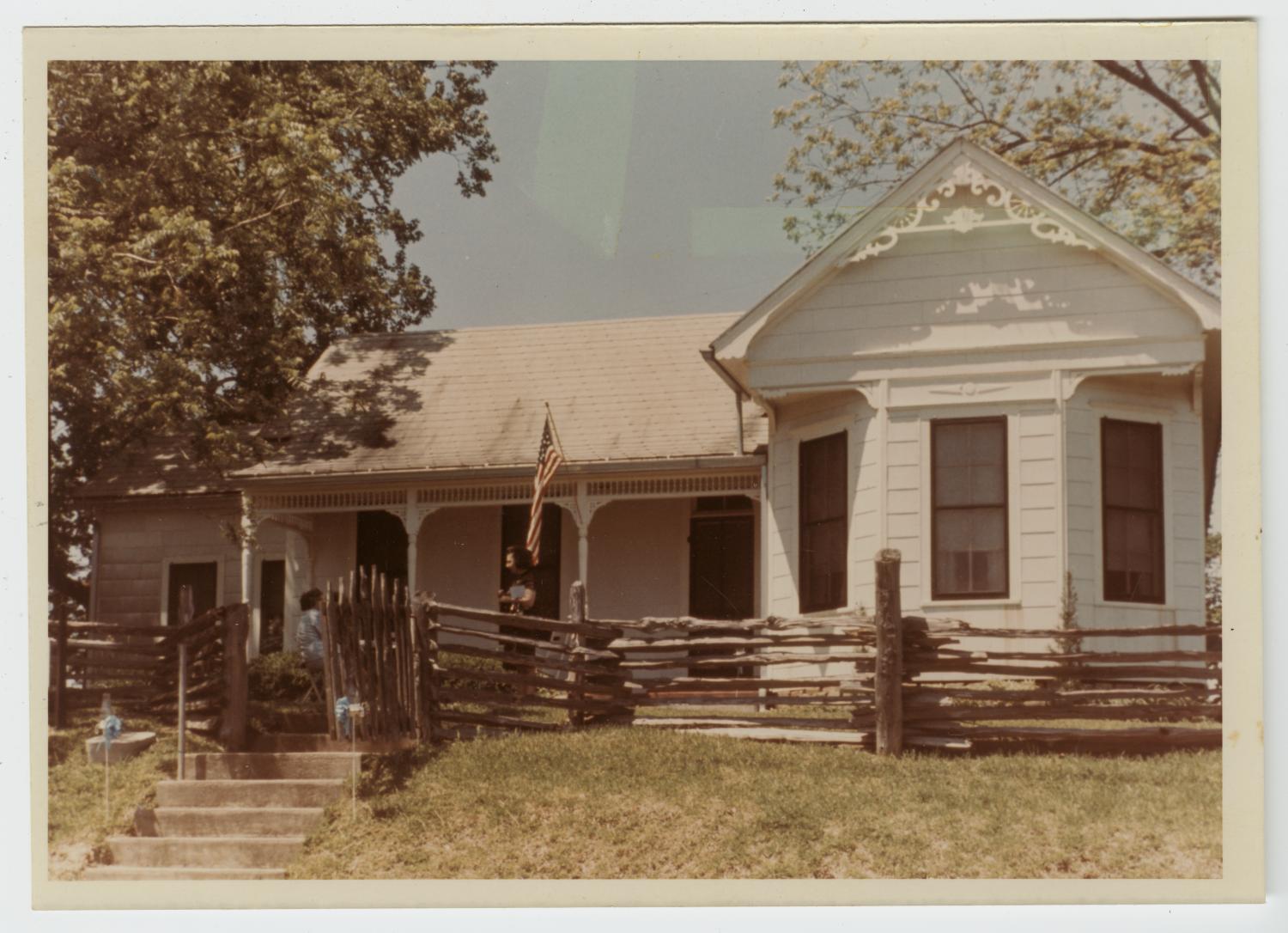 [Old Permelia Haynie Home Photograph #1]
                                                
                                                    [Sequence #]: 1 of 2
                                                