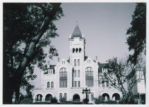 Primary view of object titled '[Victoria County Courthouse Photograph #4]'.