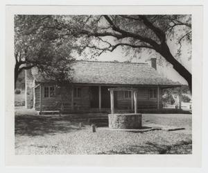 [Old Davenport Home Photograph #1]