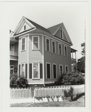 [Page-Decrow-Weir House Photograph #3]