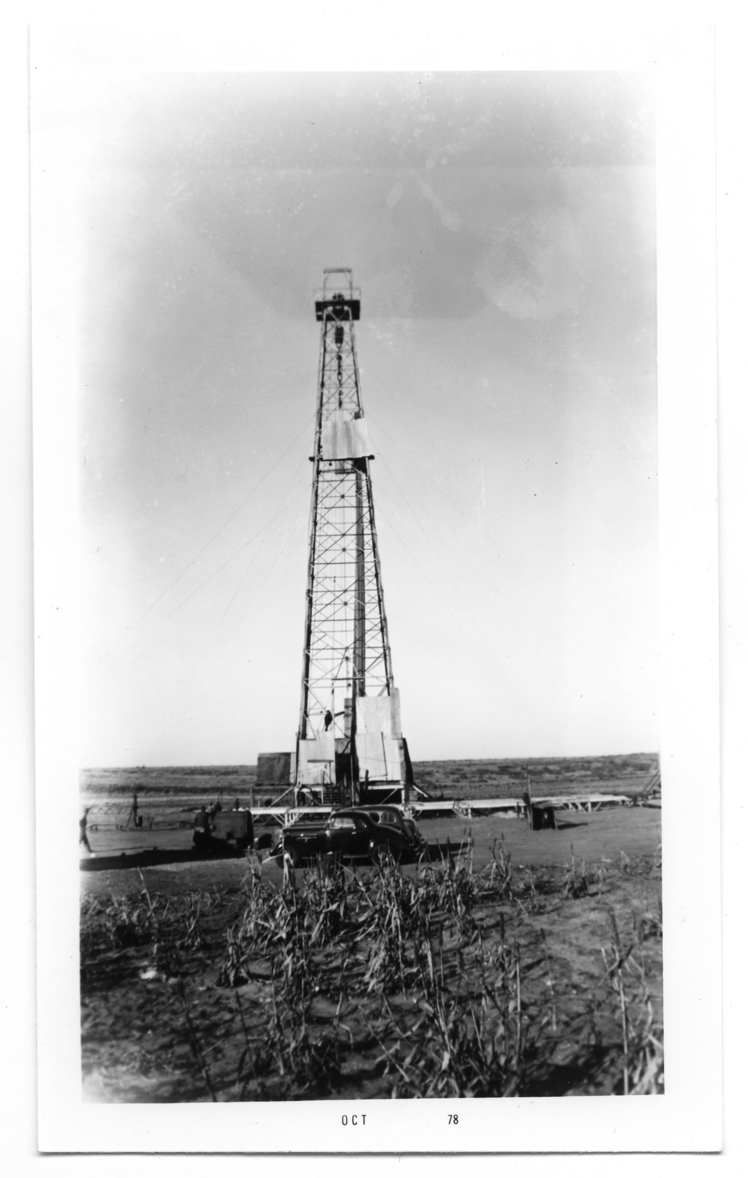 Oil Well - The Portal to Texas History