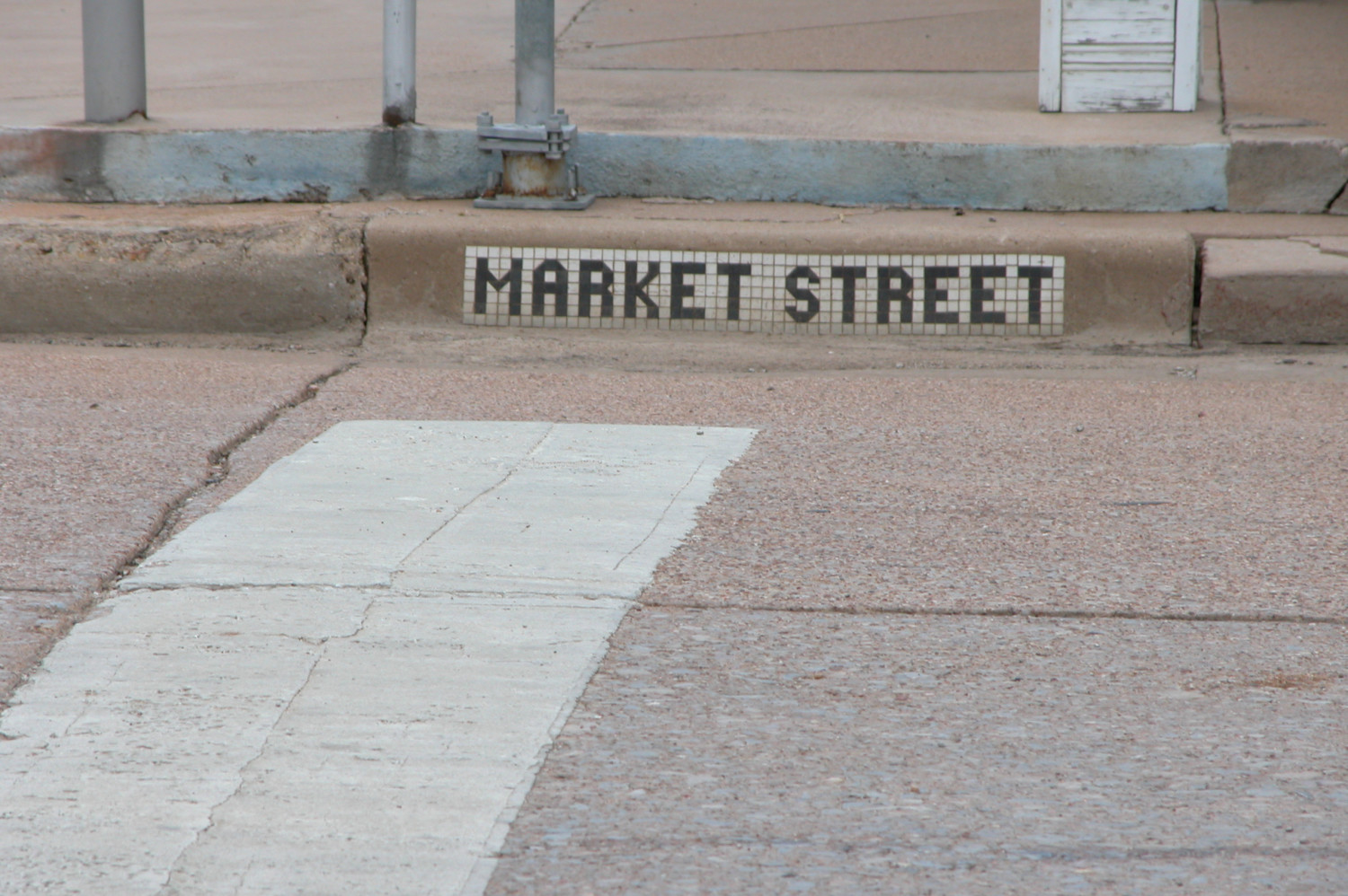 Tiled street sign in Baird "Market Street"
                                                
                                                    [Sequence #]: 1 of 1
                                                