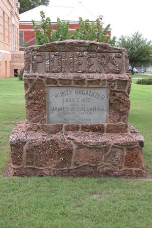 Pioneers Monument on Callahan County Courthouse grounds